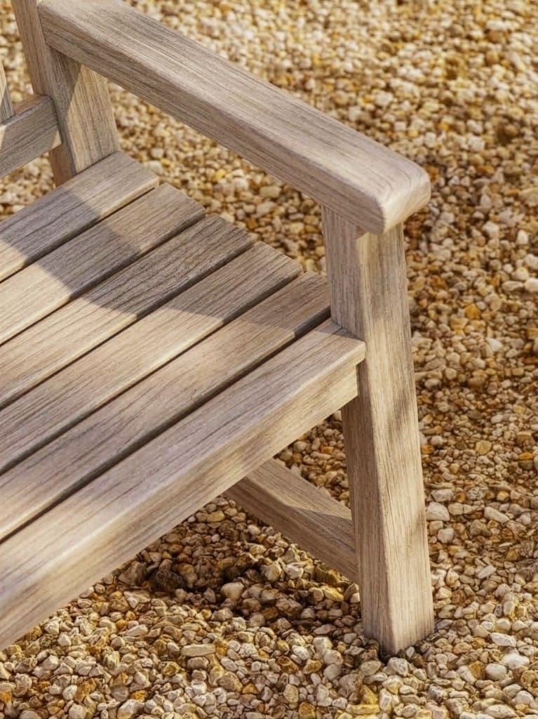 Bois Moabi après quelques mois, début de patine naturelle