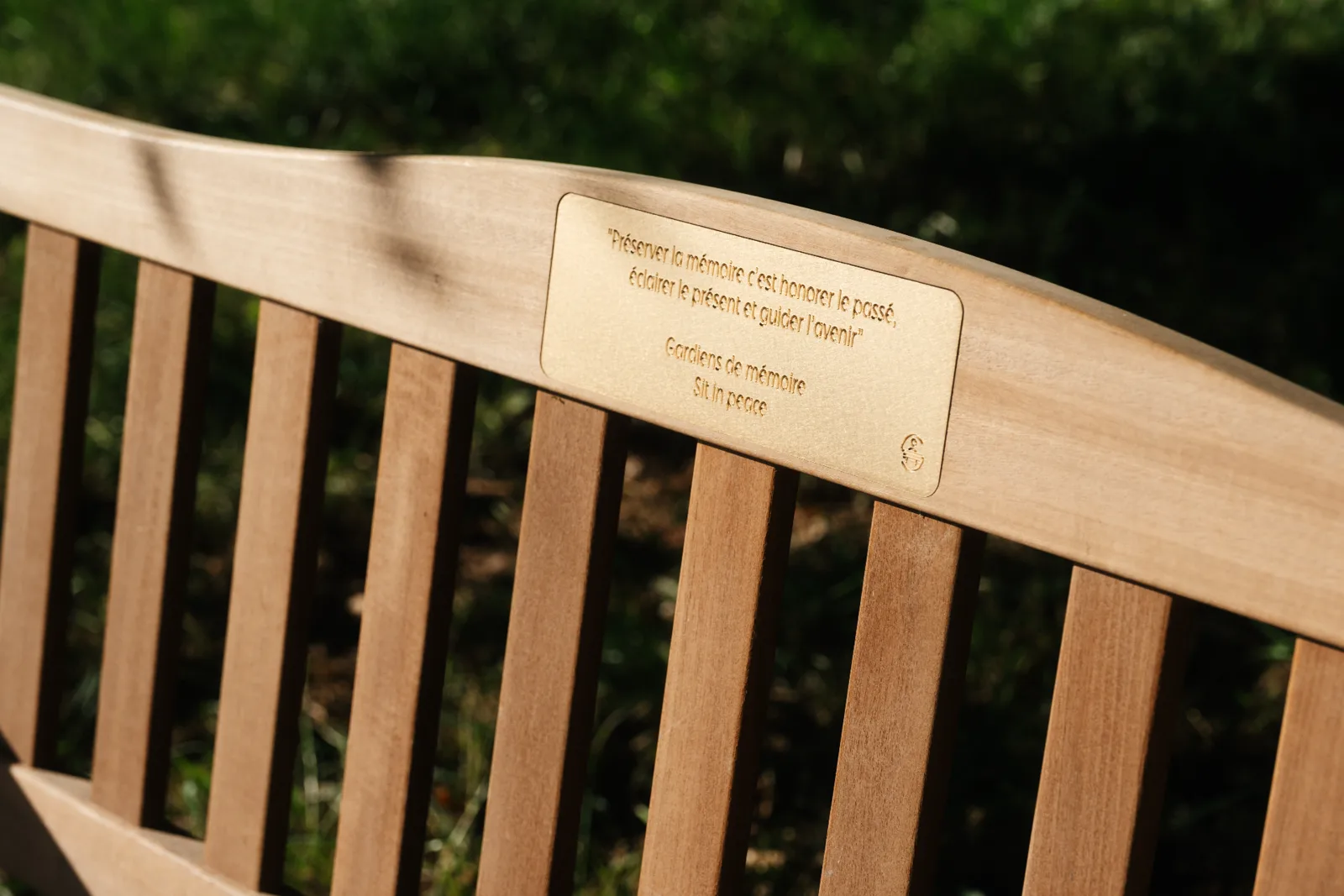 Plaque commémorative en bronze